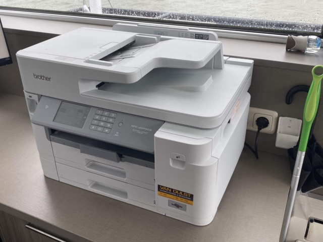 Installatie en uitleveren werkplek binnenvaartschip 5 scaled